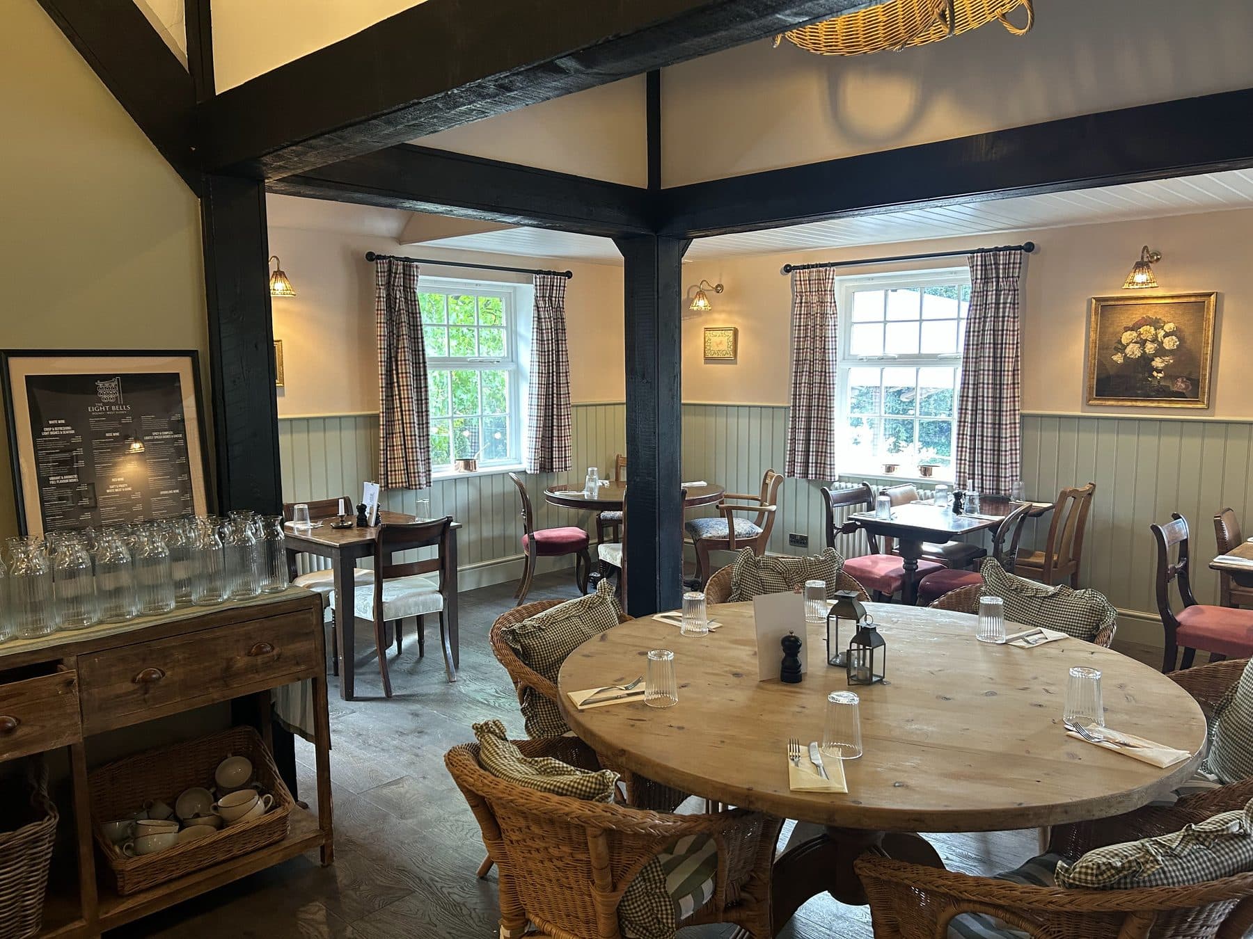 Village pub atmosphere for events
